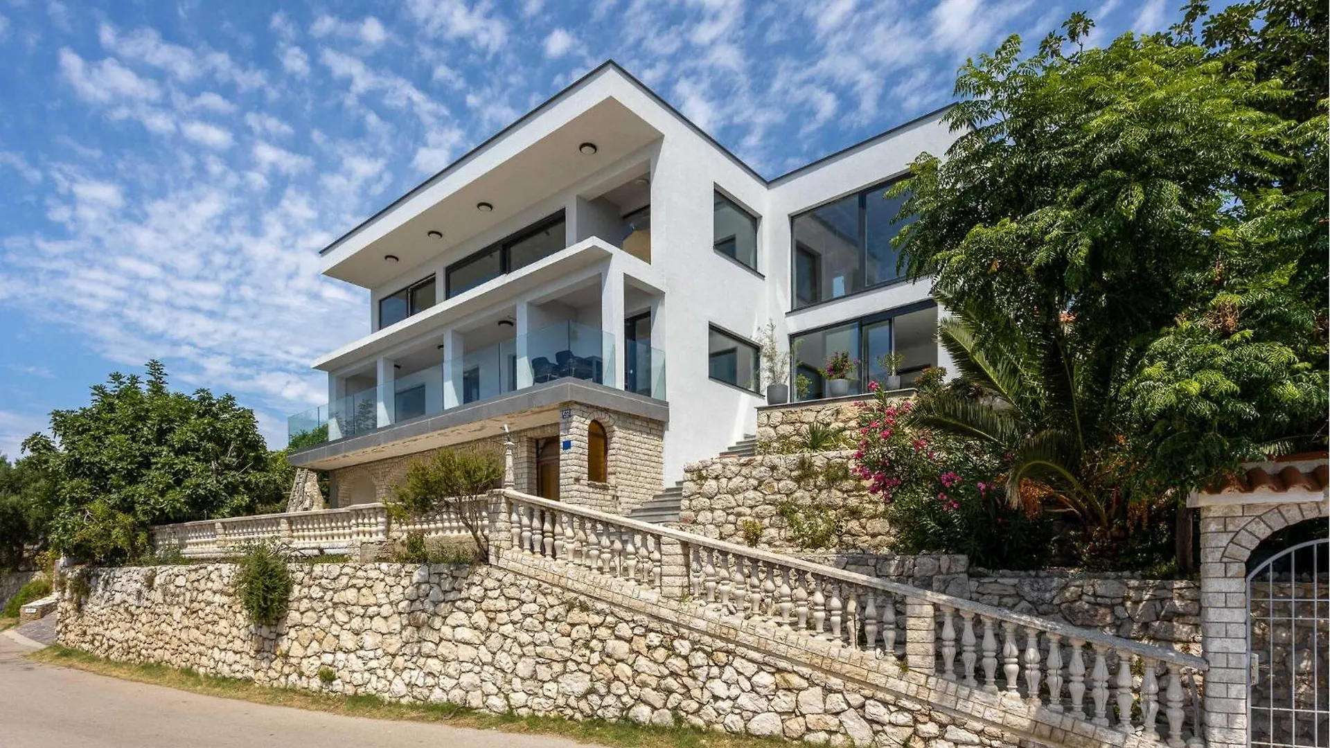 Beautiful Home In Rab With House Sea View Rab Town Сasa de vacaciones